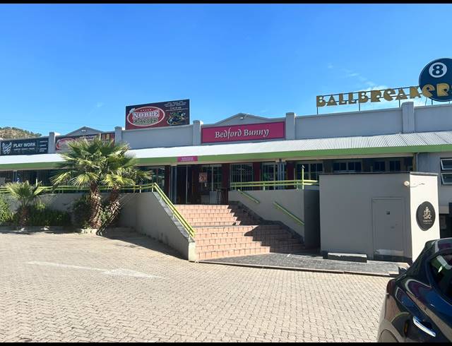 3,501M² BUSINESS TO LET IN MONDEOR
